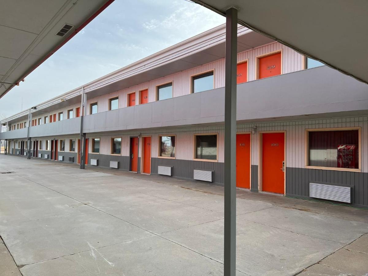 Travelers Motel